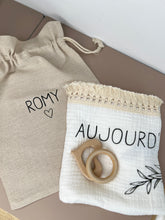 Charger l'image dans la galerie, Couverture étapes
< img src =https://cdn.shopify.com/s/files/1/0264/4331/7284/files/TYPO_TYPO_TYPO_2020_f0ea7750-d775-4365-9ad6-22312b875fea.jpg?v=1609341423