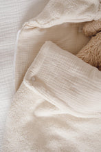 Charger l'image dans la galerie, Nid d'ange - Plusieurs tissus
< img src =https://cdn.shopify.com/s/files/1/0264/4331/7284/files/TYPO_TYPO_TYPO_2020_f0ea7750-d775-4365-9ad6-22312b875fea.jpg?v=1609341423