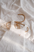 Charger l'image dans la galerie, Gigoteuse d'hiver Gaze de coton/ Lin
< img src =https://cdn.shopify.com/s/files/1/0264/4331/7284/files/TYPO_TYPO_TYPO_2020_f0ea7750-d775-4365-9ad6-22312b875fea.jpg?v=1609341423