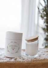 Charger l'image dans la galerie, Bougie en coffret - Noël (2 visuels)
< img src =https://cdn.shopify.com/s/files/1/0264/4331/7284/files/TYPO_TYPO_TYPO_2020_f0ea7750-d775-4365-9ad6-22312b875fea.jpg?v=1609341423