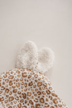 Charger l'image dans la galerie, Doudou "Gaze de coton"
< img src =https://cdn.shopify.com/s/files/1/0264/4331/7284/files/TYPO_TYPO_TYPO_2020_f0ea7750-d775-4365-9ad6-22312b875fea.jpg?v=1609341423