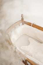 Charger l'image dans la galerie, Gigoteuse d'hiver Moumoute
< img src =https://cdn.shopify.com/s/files/1/0264/4331/7284/files/TYPO_TYPO_TYPO_2020_f0ea7750-d775-4365-9ad6-22312b875fea.jpg?v=1609341423