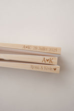 Charger l'image dans la galerie, Eventail + Pochette
< img src =https://cdn.shopify.com/s/files/1/0264/4331/7284/files/TYPO_TYPO_TYPO_2020_f0ea7750-d775-4365-9ad6-22312b875fea.jpg?v=1609341423