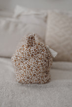 Charger l'image dans la galerie, Trousse gaze de coton ou lin - 3 tailles disponibles
< img src =https://cdn.shopify.com/s/files/1/0264/4331/7284/files/TYPO_TYPO_TYPO_2020_f0ea7750-d775-4365-9ad6-22312b875fea.jpg?v=1609341423