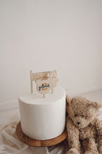 Charger l'image dans la galerie, Cake Topper "Thème Ourson"
< img src =https://cdn.shopify.com/s/files/1/0264/4331/7284/files/TYPO_TYPO_TYPO_2020_f0ea7750-d775-4365-9ad6-22312b875fea.jpg?v=1609341423