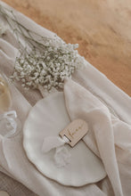 Charger l'image dans la galerie, Marque place bois
< img src =https://cdn.shopify.com/s/files/1/0264/4331/7284/files/TYPO_TYPO_TYPO_2020_f0ea7750-d775-4365-9ad6-22312b875fea.jpg?v=1609341423