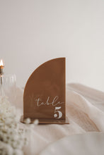 Charger l'image dans la galerie, Noms/ numéro de table- Acrylique
< img src =https://cdn.shopify.com/s/files/1/0264/4331/7284/files/TYPO_TYPO_TYPO_2020_f0ea7750-d775-4365-9ad6-22312b875fea.jpg?v=1609341423
