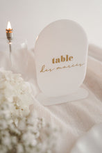 Charger l'image dans la galerie, Noms/ numéro de table- Acrylique
< img src =https://cdn.shopify.com/s/files/1/0264/4331/7284/files/TYPO_TYPO_TYPO_2020_f0ea7750-d775-4365-9ad6-22312b875fea.jpg?v=1609341423