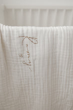 Charger l'image dans la galerie, Couverture légère
< img src =https://cdn.shopify.com/s/files/1/0264/4331/7284/files/TYPO_TYPO_TYPO_2020_f0ea7750-d775-4365-9ad6-22312b875fea.jpg?v=1609341423