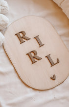 Charger l'image dans la galerie, Pancarte Initiales
< img src =https://cdn.shopify.com/s/files/1/0264/4331/7284/files/TYPO_TYPO_TYPO_2020_f0ea7750-d775-4365-9ad6-22312b875fea.jpg?v=1609341423