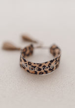 Charger l'image dans la galerie, Bracelet tissu - Plusieurs coloris
< img src =https://cdn.shopify.com/s/files/1/0264/4331/7284/files/TYPO_TYPO_TYPO_2020_f0ea7750-d775-4365-9ad6-22312b875fea.jpg?v=1609341423