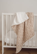 Charger l'image dans la galerie, Couverture douillette
< img src =https://cdn.shopify.com/s/files/1/0264/4331/7284/files/TYPO_TYPO_TYPO_2020_f0ea7750-d775-4365-9ad6-22312b875fea.jpg?v=1609341423