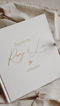 Charger l'image dans la galerie, Livre d'or Blanc Ruban - Plusieurs formats Baptême
< img src =https://cdn.shopify.com/s/files/1/0264/4331/7284/files/TYPO_TYPO_TYPO_2020_f0ea7750-d775-4365-9ad6-22312b875fea.jpg?v=1609341423