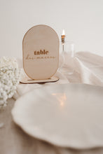 Charger l'image dans la galerie, Noms/ numéro de table- Bois
< img src =https://cdn.shopify.com/s/files/1/0264/4331/7284/files/TYPO_TYPO_TYPO_2020_f0ea7750-d775-4365-9ad6-22312b875fea.jpg?v=1609341423