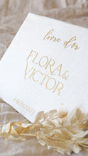 Charger l'image dans la galerie, Livre d'or en tissu ( Plusieurs tissus)
< img src =https://cdn.shopify.com/s/files/1/0264/4331/7284/files/TYPO_TYPO_TYPO_2020_f0ea7750-d775-4365-9ad6-22312b875fea.jpg?v=1609341423