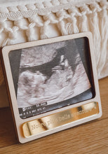 Charger l'image dans la galerie, Magnet photo - Annonce / Souvenirs
< img src =https://cdn.shopify.com/s/files/1/0264/4331/7284/files/TYPO_TYPO_TYPO_2020_f0ea7750-d775-4365-9ad6-22312b875fea.jpg?v=1609341423