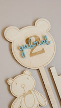 Charger l'image dans la galerie, Cake Topper "Thème Ourson"
< img src =https://cdn.shopify.com/s/files/1/0264/4331/7284/files/TYPO_TYPO_TYPO_2020_f0ea7750-d775-4365-9ad6-22312b875fea.jpg?v=1609341423