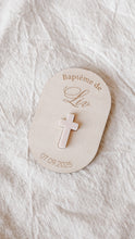 Charger l'image dans la galerie, Magnet Baptême en bois - Forme ovale
< img src =https://cdn.shopify.com/s/files/1/0264/4331/7284/files/TYPO_TYPO_TYPO_2020_f0ea7750-d775-4365-9ad6-22312b875fea.jpg?v=1609341423