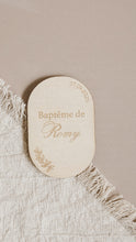 Charger l'image dans la galerie, Magnet Baptême en bois - Forme ovale
< img src =https://cdn.shopify.com/s/files/1/0264/4331/7284/files/TYPO_TYPO_TYPO_2020_f0ea7750-d775-4365-9ad6-22312b875fea.jpg?v=1609341423