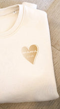 Charger l'image dans la galerie, Sweat beige "Collection Mama"
< img src =https://cdn.shopify.com/s/files/1/0264/4331/7284/files/TYPO_TYPO_TYPO_2020_f0ea7750-d775-4365-9ad6-22312b875fea.jpg?v=1609341423