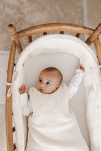 Charger l'image dans la galerie, Gigoteuse d'hiver Moumoute
< img src =https://cdn.shopify.com/s/files/1/0264/4331/7284/files/TYPO_TYPO_TYPO_2020_f0ea7750-d775-4365-9ad6-22312b875fea.jpg?v=1609341423