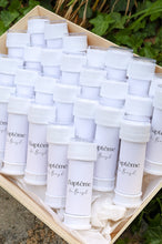 Charger l'image dans la galerie, Tube à bulles
< img src =https://cdn.shopify.com/s/files/1/0264/4331/7284/files/TYPO_TYPO_TYPO_2020_f0ea7750-d775-4365-9ad6-22312b875fea.jpg?v=1609341423