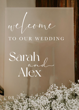 Charger l'image dans la galerie, Panneau plexi givrée - Bienvenue
< img src =https://cdn.shopify.com/s/files/1/0264/4331/7284/files/TYPO_TYPO_TYPO_2020_f0ea7750-d775-4365-9ad6-22312b875fea.jpg?v=1609341423