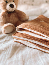 Charger l'image dans la galerie, Couverture douillette
< img src =https://cdn.shopify.com/s/files/1/0264/4331/7284/files/TYPO_TYPO_TYPO_2020_f0ea7750-d775-4365-9ad6-22312b875fea.jpg?v=1609341423