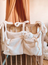 Charger l'image dans la galerie, Range doudou - Moumoute
< img src =https://cdn.shopify.com/s/files/1/0264/4331/7284/files/TYPO_TYPO_TYPO_2020_f0ea7750-d775-4365-9ad6-22312b875fea.jpg?v=1609341423