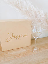 Charger l'image dans la galerie, Box Kraft - Plusieurs coloris
< img src =https://cdn.shopify.com/s/files/1/0264/4331/7284/files/TYPO_TYPO_TYPO_2020_f0ea7750-d775-4365-9ad6-22312b875fea.jpg?v=1609341423