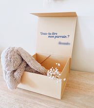 Charger l'image dans la galerie, Box Kraft - Plusieurs coloris
< img src =https://cdn.shopify.com/s/files/1/0264/4331/7284/files/TYPO_TYPO_TYPO_2020_f0ea7750-d775-4365-9ad6-22312b875fea.jpg?v=1609341423