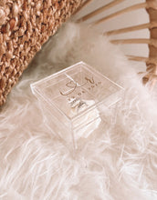 Charger l'image dans la galerie, Boite à alliances Acrylique
< img src =https://cdn.shopify.com/s/files/1/0264/4331/7284/files/TYPO_TYPO_TYPO_2020_f0ea7750-d775-4365-9ad6-22312b875fea.jpg?v=1609341423