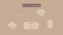 Charger l'image dans la galerie, Box naissance - "Welcome Baby"
< img src =https://cdn.shopify.com/s/files/1/0264/4331/7284/files/TYPO_TYPO_TYPO_2020_f0ea7750-d775-4365-9ad6-22312b875fea.jpg?v=1609341423