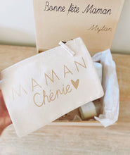 Charger l'image dans la galerie, Pochette plate
< img src =https://cdn.shopify.com/s/files/1/0264/4331/7284/files/TYPO_TYPO_TYPO_2020_f0ea7750-d775-4365-9ad6-22312b875fea.jpg?v=1609341423