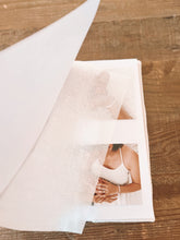 Charger l'image dans la galerie, Album photo
< img src =https://cdn.shopify.com/s/files/1/0264/4331/7284/files/TYPO_TYPO_TYPO_2020_f0ea7750-d775-4365-9ad6-22312b875fea.jpg?v=1609341423