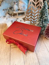 Charger l'image dans la galerie, Love Box A5 / Plusieurs coloris
< img src =https://cdn.shopify.com/s/files/1/0264/4331/7284/files/TYPO_TYPO_TYPO_2020_f0ea7750-d775-4365-9ad6-22312b875fea.jpg?v=1609341423