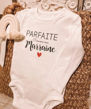 Charger l'image dans la galerie, Bodie bébé blanc - Manches courtes/longues
< img src =https://cdn.shopify.com/s/files/1/0264/4331/7284/files/TYPO_TYPO_TYPO_2020_f0ea7750-d775-4365-9ad6-22312b875fea.jpg?v=1609341423