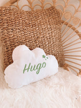 Charger l'image dans la galerie, Coussins décoratifs - Plusieurs formes
< img src =https://cdn.shopify.com/s/files/1/0264/4331/7284/files/TYPO_TYPO_TYPO_2020_f0ea7750-d775-4365-9ad6-22312b875fea.jpg?v=1609341423