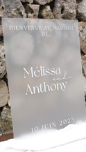 Charger l'image dans la galerie, Panneau plexi givrée - Bienvenue
< img src =https://cdn.shopify.com/s/files/1/0264/4331/7284/files/TYPO_TYPO_TYPO_2020_f0ea7750-d775-4365-9ad6-22312b875fea.jpg?v=1609341423