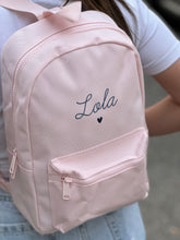 Charger l'image dans la galerie, Sac à dos - Plusieurs coloris
< img src =https://cdn.shopify.com/s/files/1/0264/4331/7284/files/TYPO_TYPO_TYPO_2020_f0ea7750-d775-4365-9ad6-22312b875fea.jpg?v=1609341423