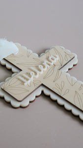 Croix religieuse en bois et acrylique - Décoration baptême