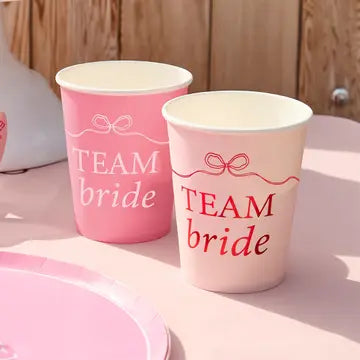 Gobelets en papier roses « Team Bride » - Lot de 8