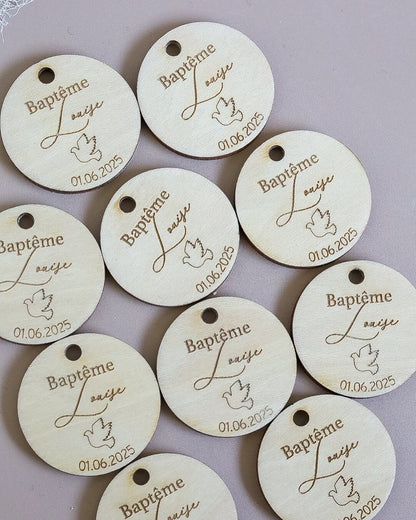 Etiquette cadeaux en bois - Baptême