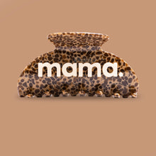 Charger l'image dans la galerie, Barrette - Mama
< img src =https://cdn.shopify.com/s/files/1/0264/4331/7284/files/TYPO_TYPO_TYPO_2020_f0ea7750-d775-4365-9ad6-22312b875fea.jpg?v=1609341423