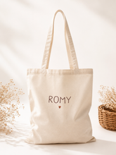 Charger l'image dans la galerie, Tote bag coton
< img src =https://cdn.shopify.com/s/files/1/0264/4331/7284/files/TYPO_TYPO_TYPO_2020_f0ea7750-d775-4365-9ad6-22312b875fea.jpg?v=1609341423