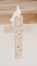 Charger l&#39;image dans la galerie, Croix religieuse en bois - Décoration baptême
< img src =https://cdn.shopify.com/s/files/1/0264/4331/7284/files/TYPO_TYPO_TYPO_2020_f0ea7750-d775-4365-9ad6-22312b875fea.jpg?v=1609341423