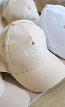 Charger l&#39;image dans la galerie, Casquette - Collection EVJF/EVG
< img src =https://cdn.shopify.com/s/files/1/0264/4331/7284/files/TYPO_TYPO_TYPO_2020_f0ea7750-d775-4365-9ad6-22312b875fea.jpg?v=1609341423