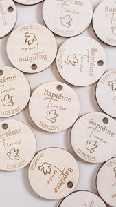 Etiquette cadeaux en bois - Baptême