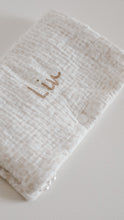 Charger l&#39;image dans la galerie, Porte-barrettes
< img src =https://cdn.shopify.com/s/files/1/0264/4331/7284/files/TYPO_TYPO_TYPO_2020_f0ea7750-d775-4365-9ad6-22312b875fea.jpg?v=1609341423