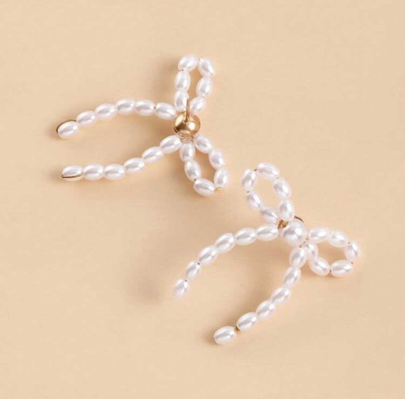 Boucle d'oreille "Noeud perles"